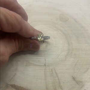 Chic Silver and Yellow Women's Ring